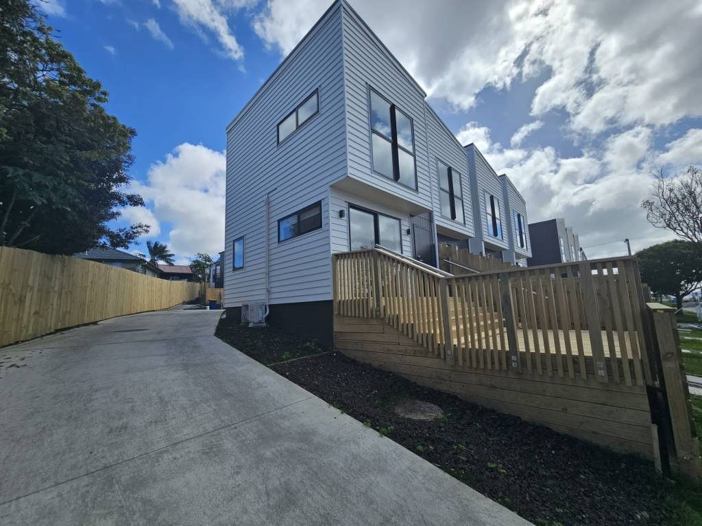 4A Hepburn Road, Glendene, Auckland - Carousel 1