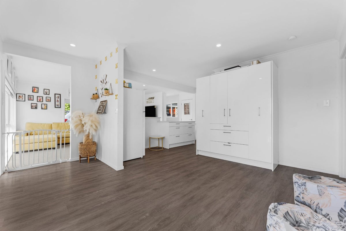 1/31 Ashdown Place, Pahurehure, Papakura - Carousel 1