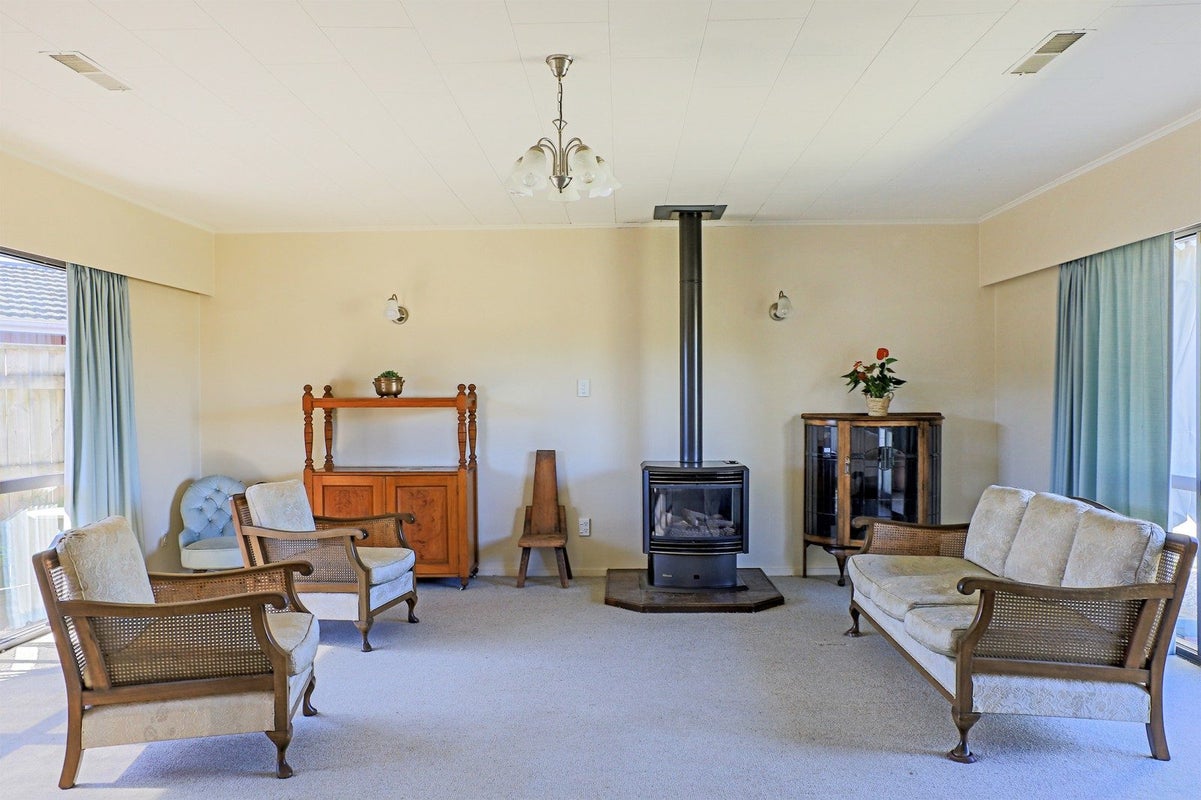 23 Avondale Road, Taradale, Napier - Carousel 1