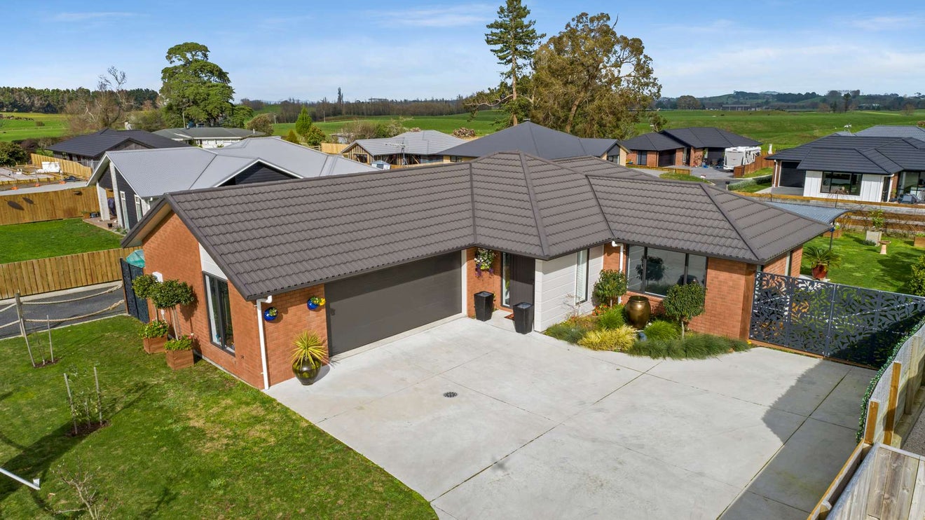 89 Whitmore Street, Kihikihi, Te Awamutu - Carousel 1