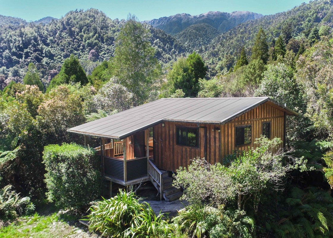304 Mokihinui Preserve, SEDDONVILLE, WESTPORT - Carousel 21
