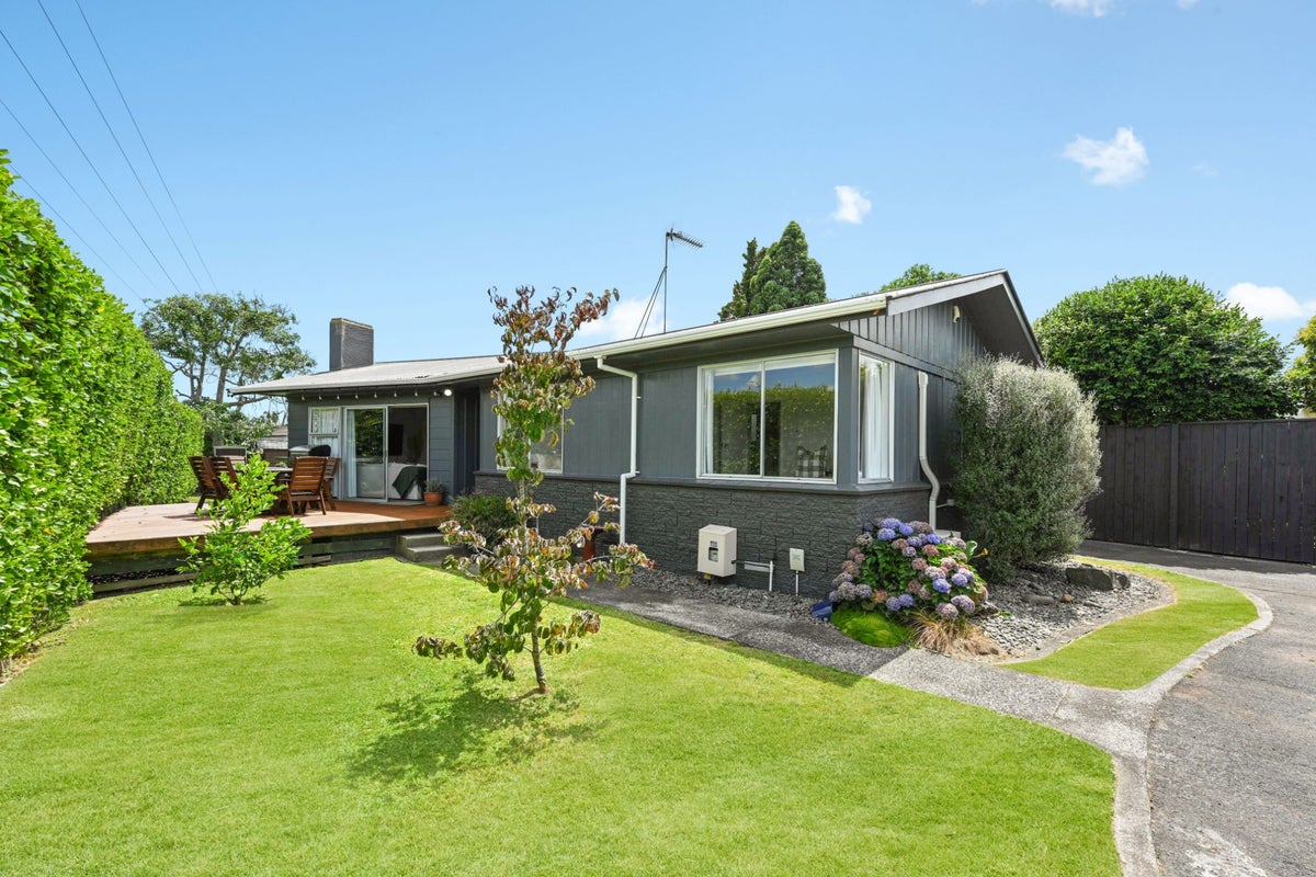 3 Sadler Street, Fairview Downs, Hamilton - Carousel 1