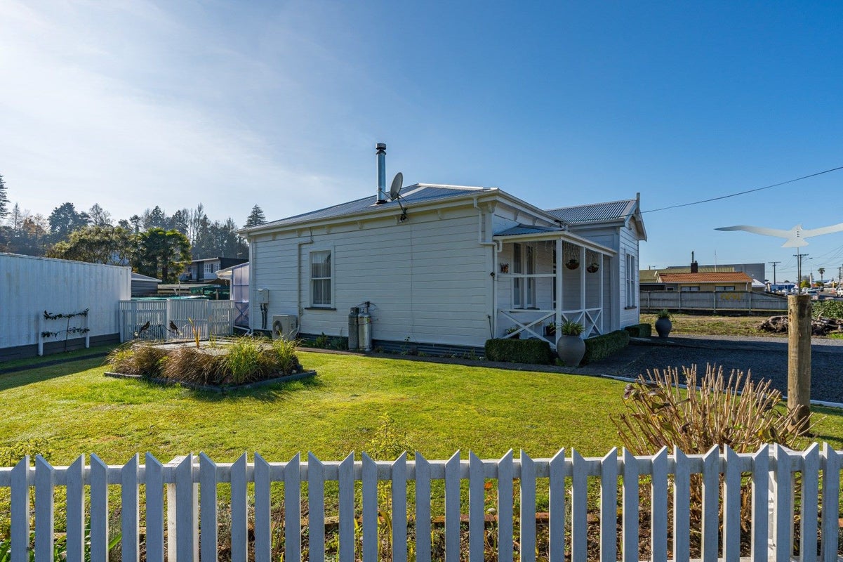 2 Miriama Street, Taumarunui - Carousel 2