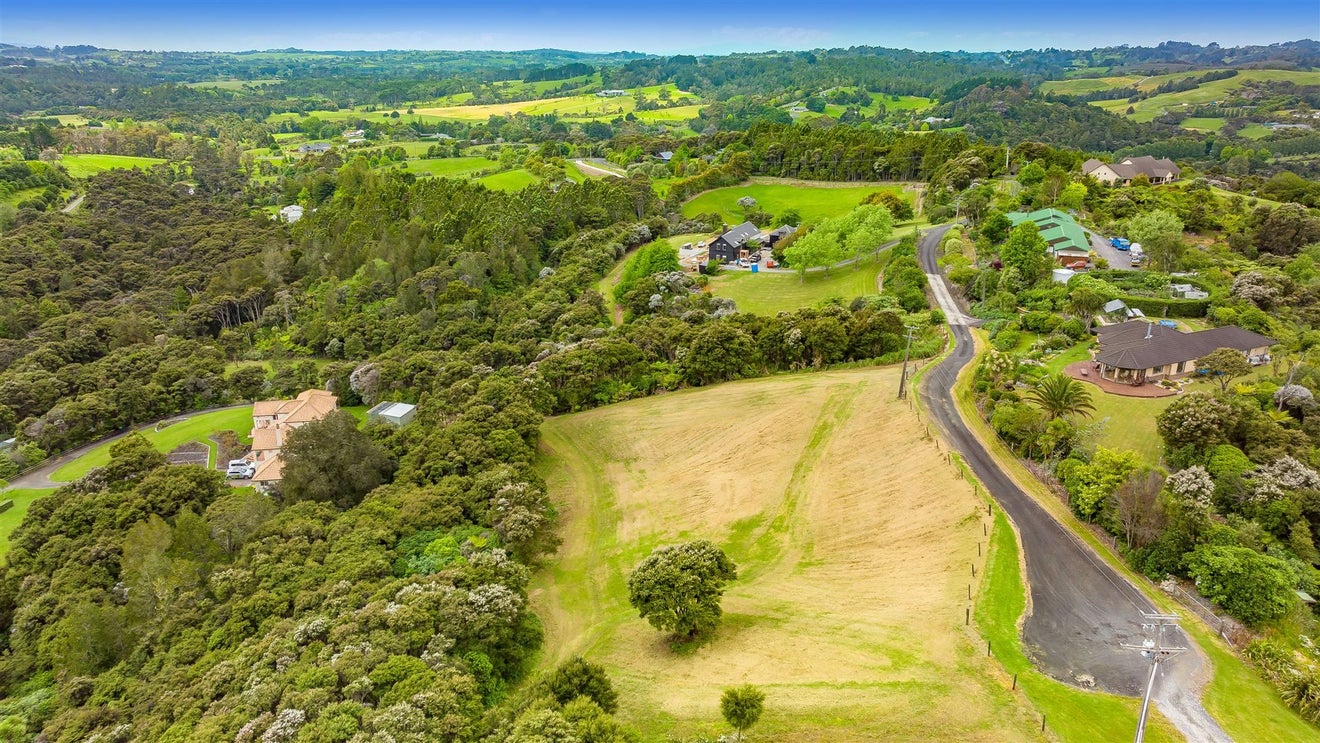 214 Three Oaks Drive, Albany - Carousel 2
