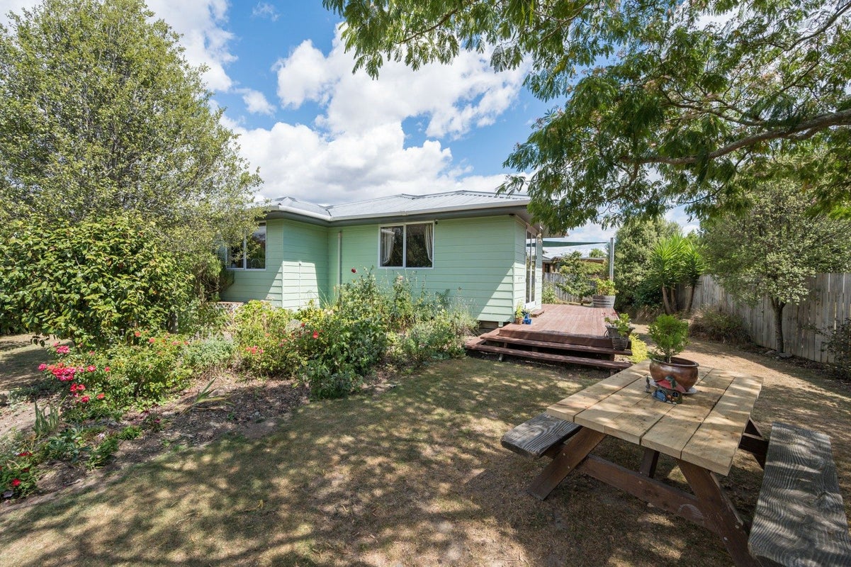 2 Franklyn Close, Wakefield - Carousel 22