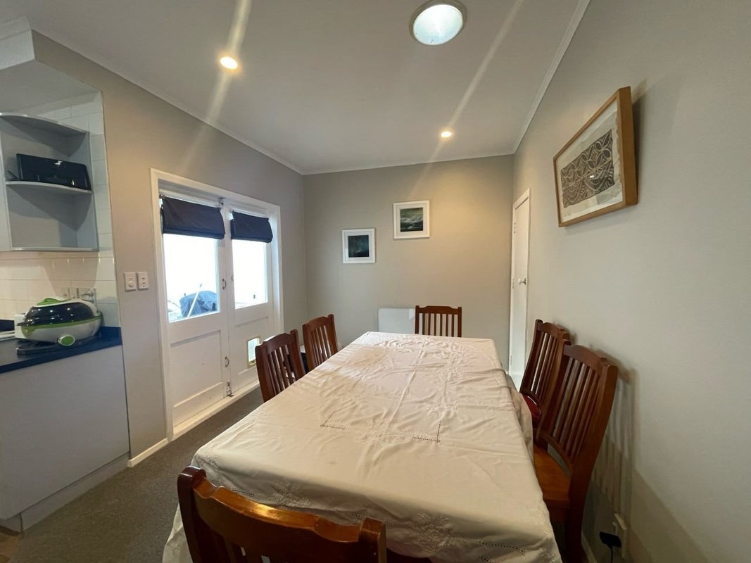 52 Tio Tio Road, Miramar, Wellington - Carousel 18