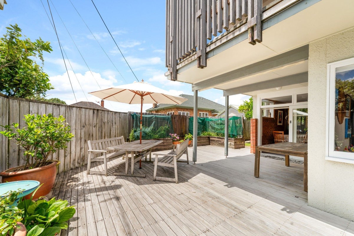 76A Lake Road, Narrow Neck, Auckland - Carousel 20