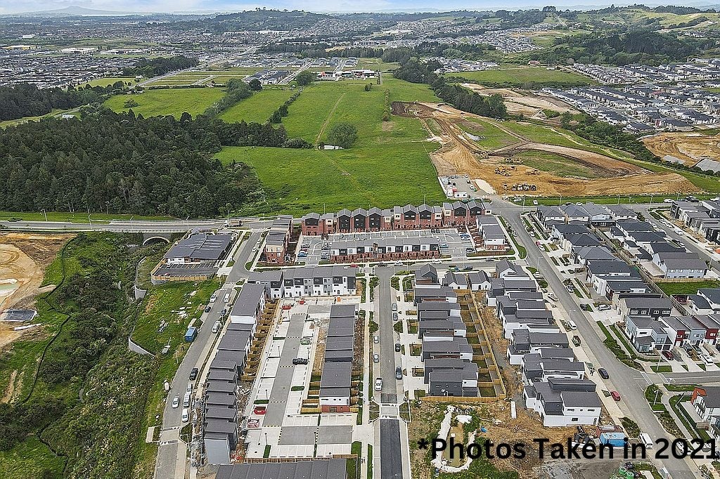 34 Picturesque Drive, Flat Bush, Auckland - Carousel 12