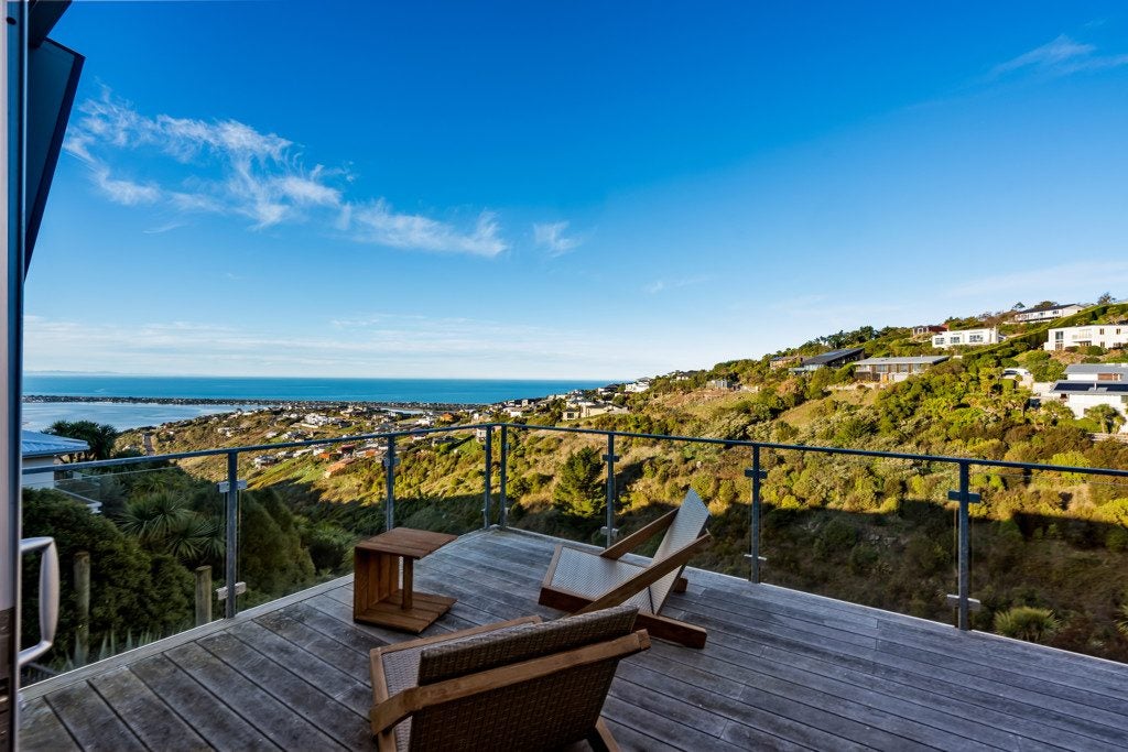 11 Law Lane, Mount Pleasant, Christchurch - Carousel 2