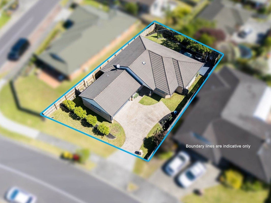 8 Brookwood Drive, Henderson, Auckland - Carousel 11