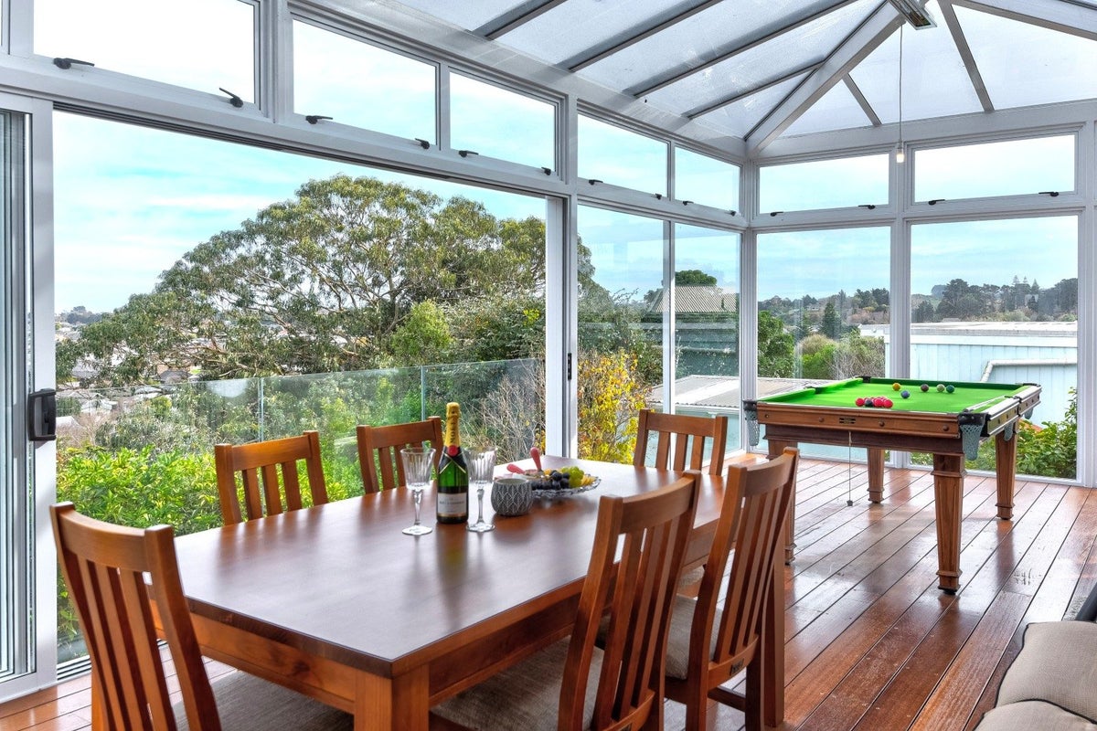 19 Tregarth Street, Saint Johns Hill, Whanganui - Carousel 2