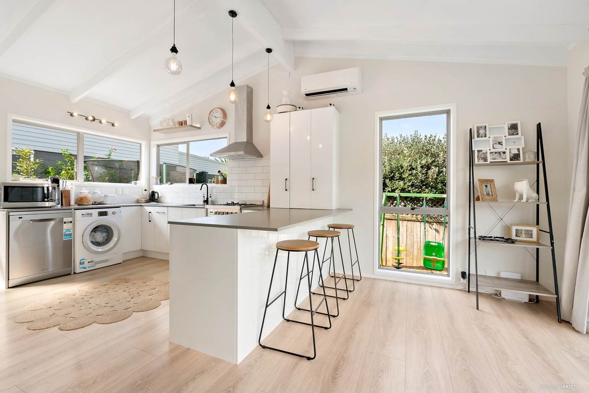 1/46 Zealandia Road, Manly, Whangaparaoa - Carousel 1