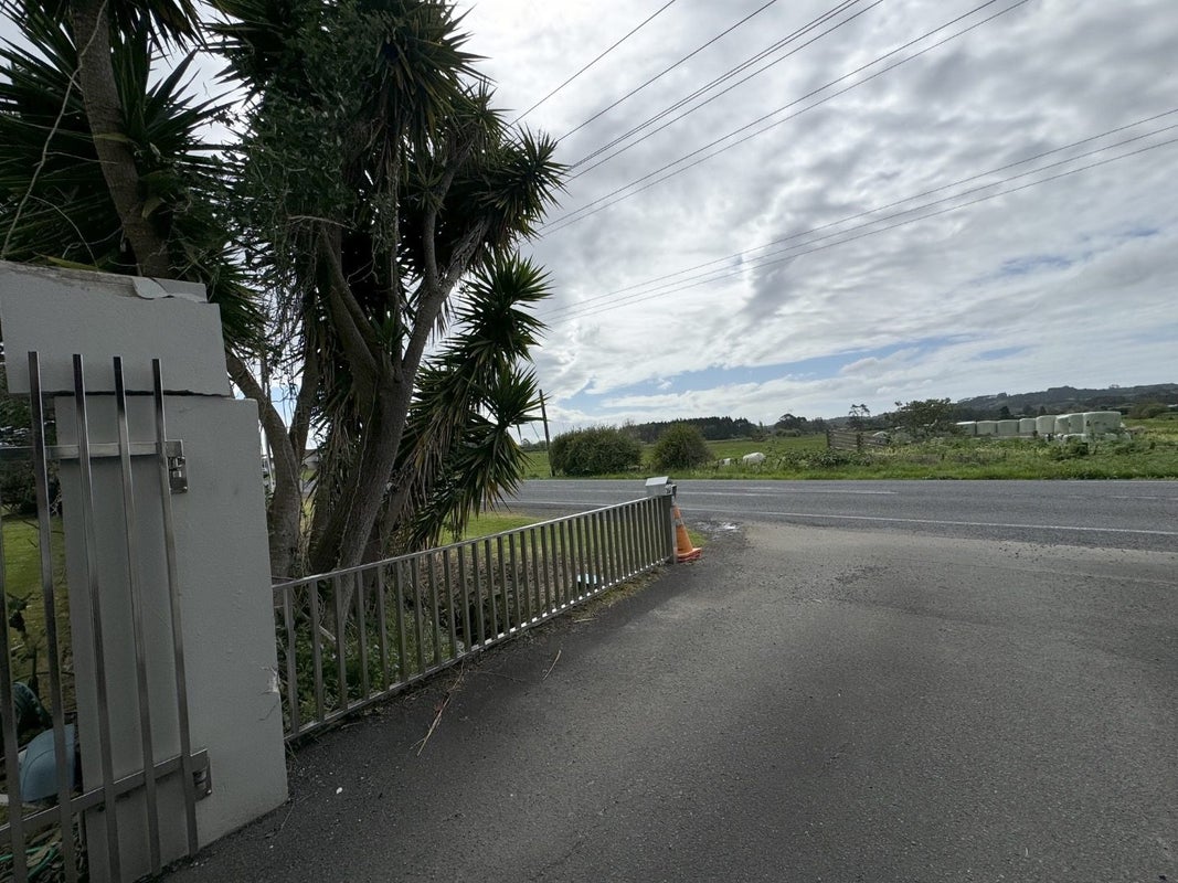 261 Airfield Road, Ardmore, Papakura - Carousel 26