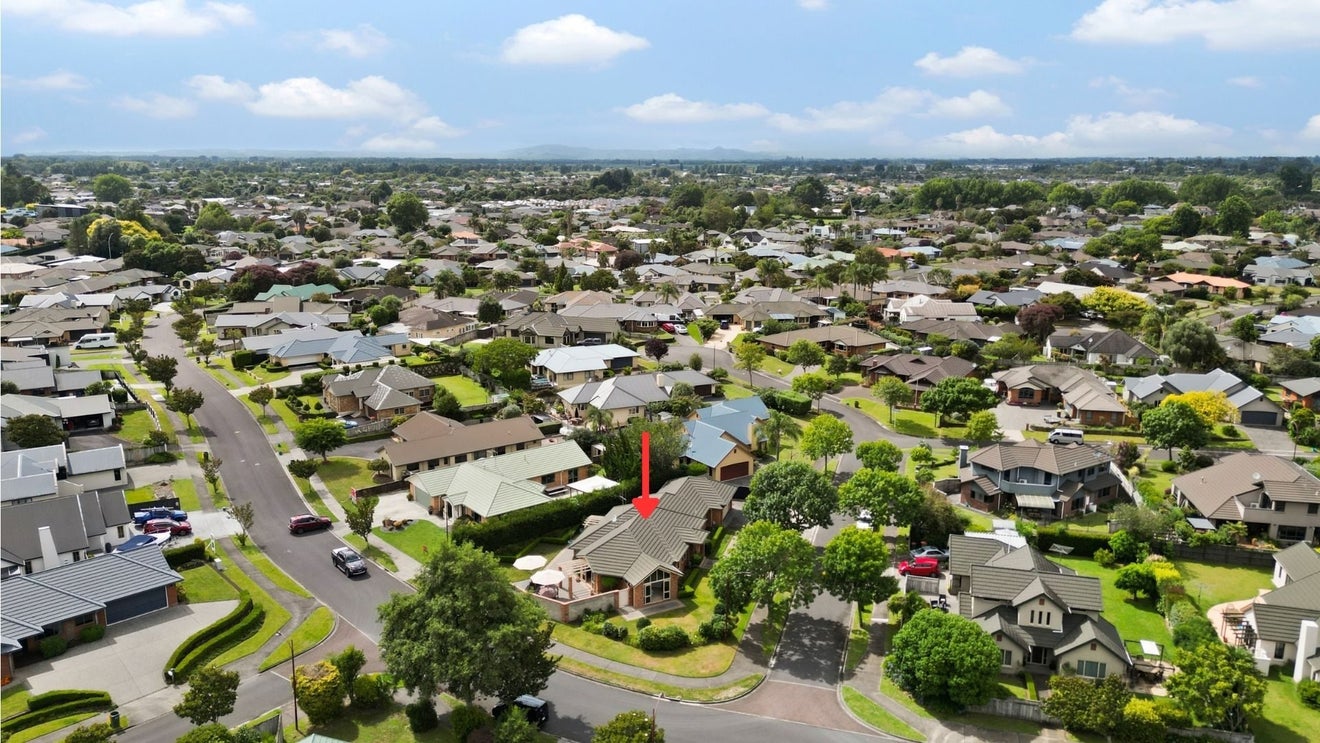 1 Flora Way, Rototuna, Hamilton - Carousel 2