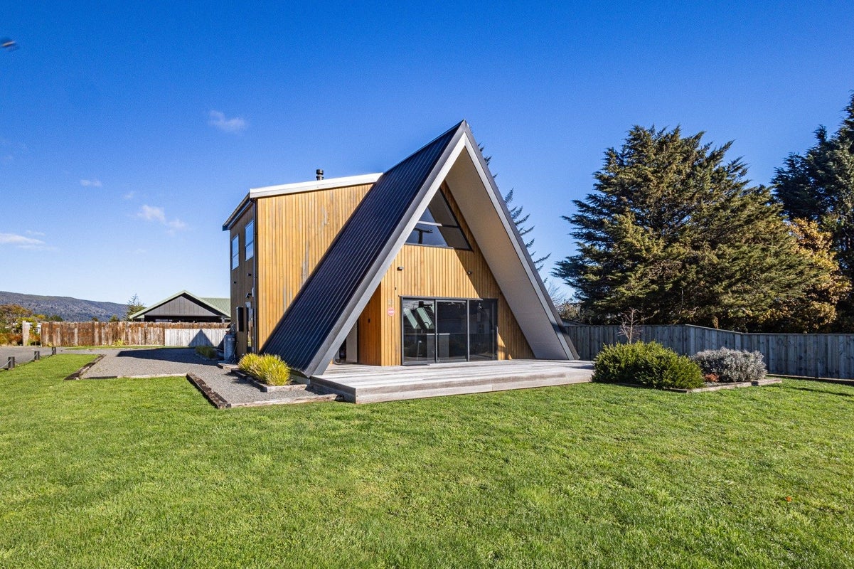 21 Findlay Street, WAIMARINO, OWHANGO - Carousel 1