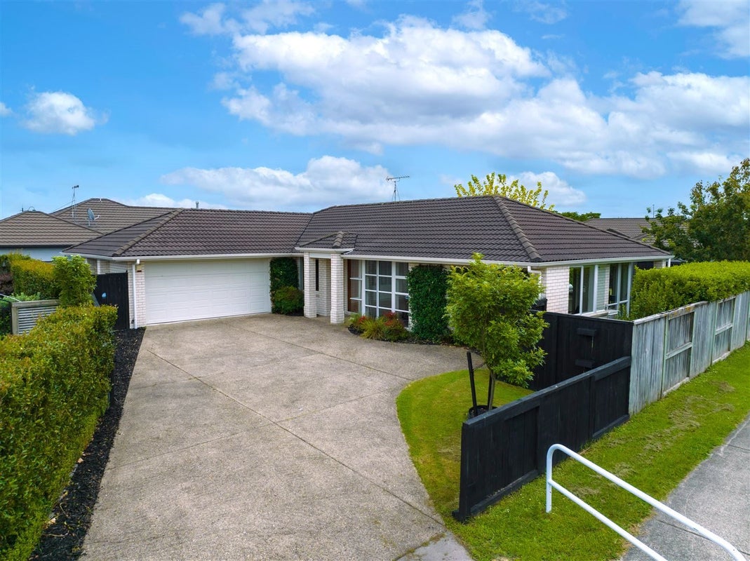 20 Winchester Place, Rototuna North, Hamilton - Carousel 22