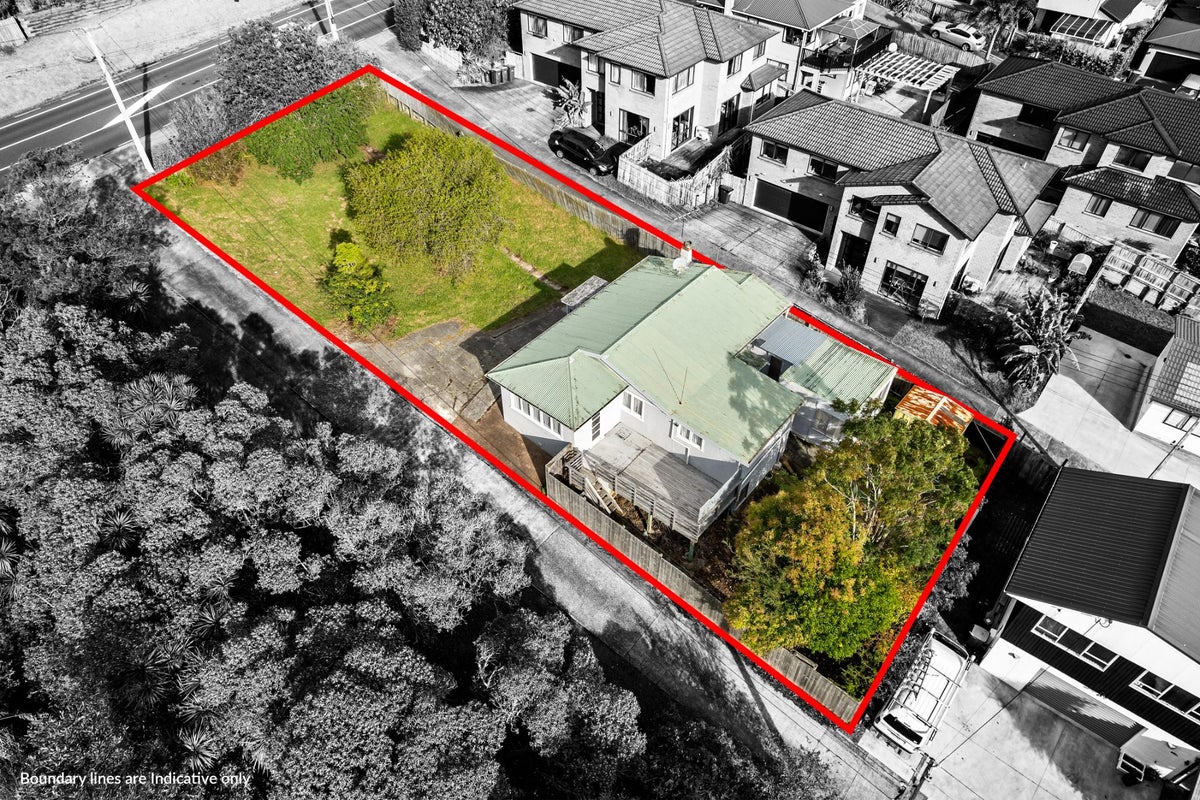 692 Beach Road, Browns Bay, Auckland - Carousel 1