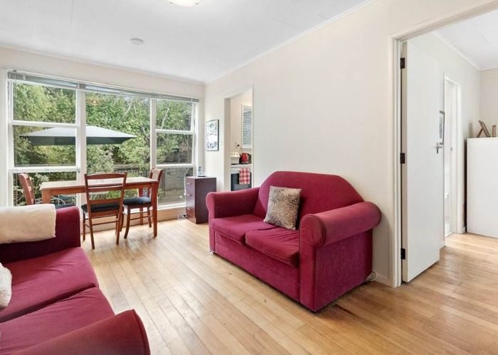 37C Roberta Avenue, Glendowie, Auckland City, Auckland - Carousel 1