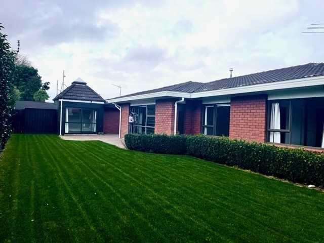 2/10 Tulloch Place, Conifer Grove, Takanini - Carousel 2