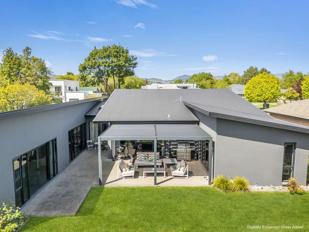 4 Covent Gardens, Springlands, Blenheim - Carousel 2