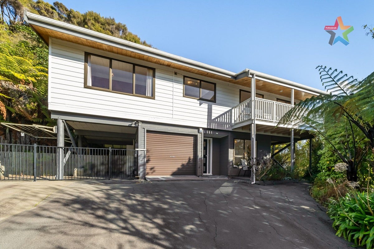 213A Whites Line East, Waiwhetu, Lower Hutt - Carousel 1
