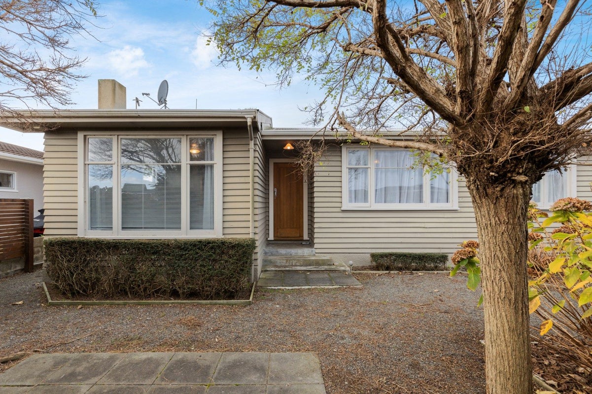 16 Salisbury Avenue, Terrace End, Palmerston North - Carousel 1