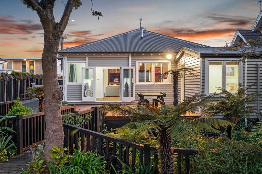 49 Holmwood Road, Merivale, Christchurch - Carousel 1