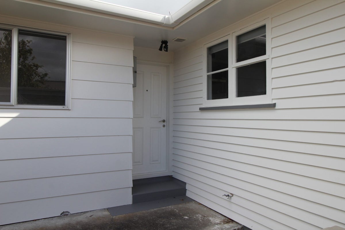 136 Ruamahanga Crescent, Terrace End, Palmerston North - Carousel 2