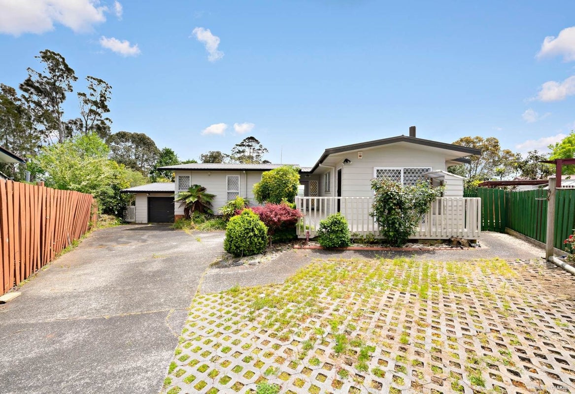 3 Pixie Place, Pakuranga Heights, Auckland - Carousel 1