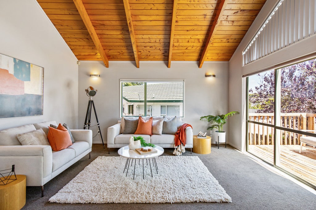 2/9 Grenadine Place, Unsworth Heights, Auckland - Carousel 2