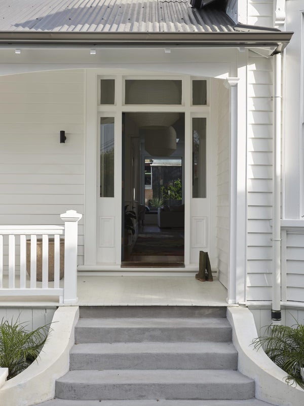 50 Sarsfield Street, Herne Bay, Auckland - Carousel 2