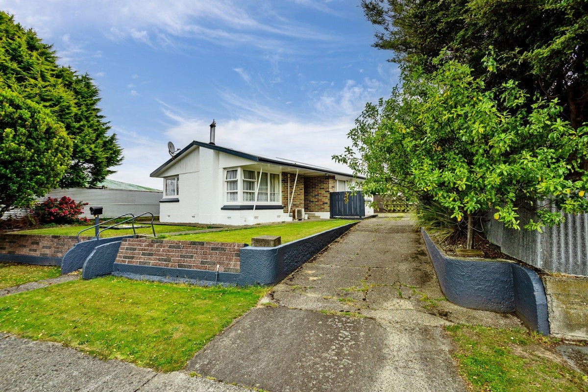 15 Dunbeath Crescent, Kew, Invercargill - Carousel 1