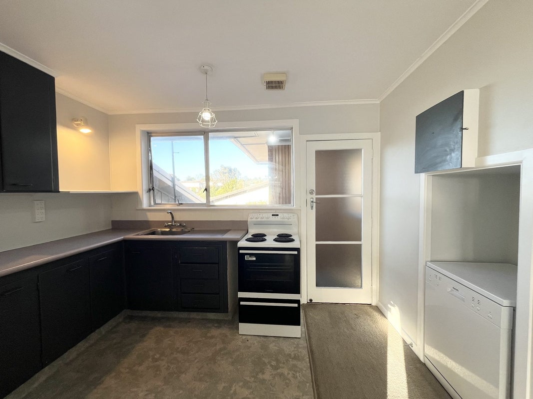3/21 Simkin Avenue, St Johns, Auckland - Carousel 2