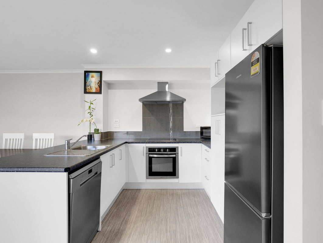 4/52 Cook Street, Hamilton East, Hamilton - Carousel 2