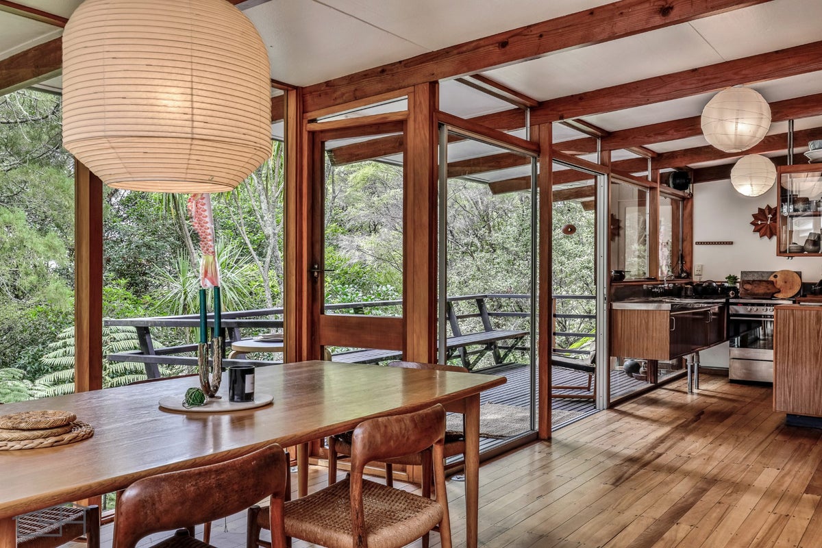 12 Kopiko Road, Titirangi, Auckland - Carousel 2