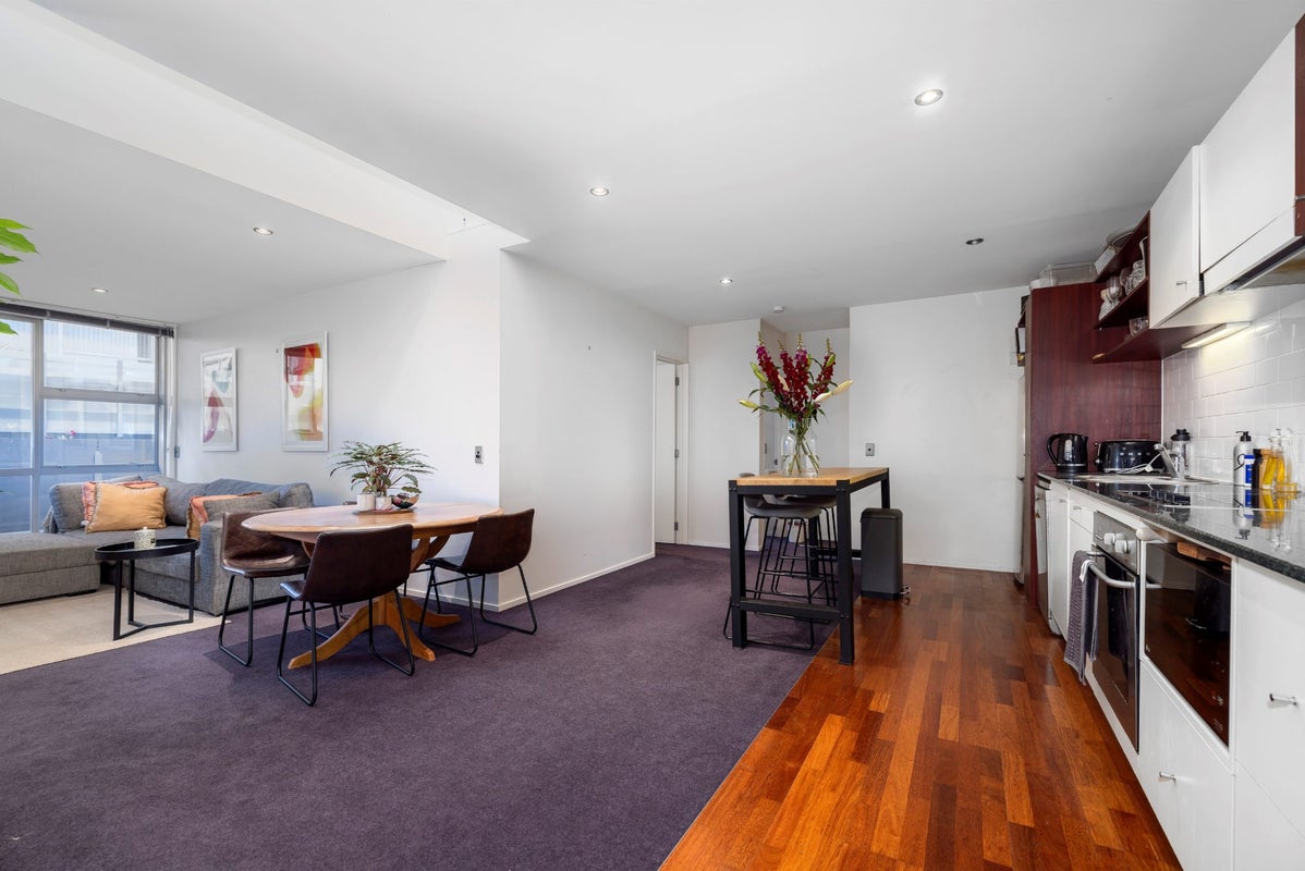 2E/2 Dickens Street, Grey Lynn, Auckland - Carousel 2
