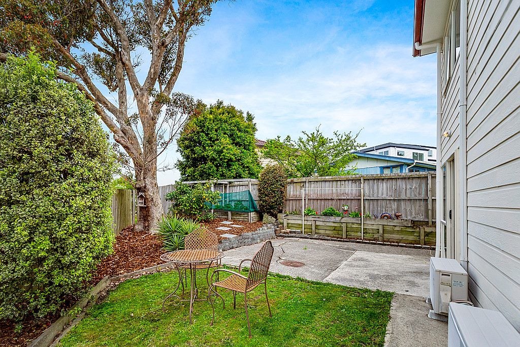 2/71 Bruce Road, Glenfield, Auckland - Carousel 23