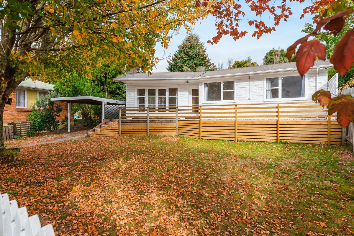 23 Tawa Street, Hilltop, Taupo - Carousel 1