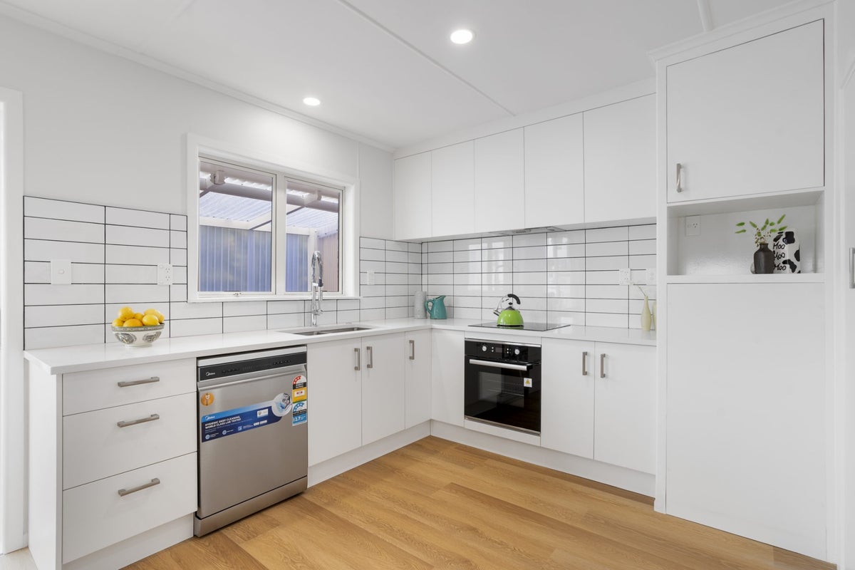 4/123 Birkdale Road, Birkdale, Auckland - Carousel 2