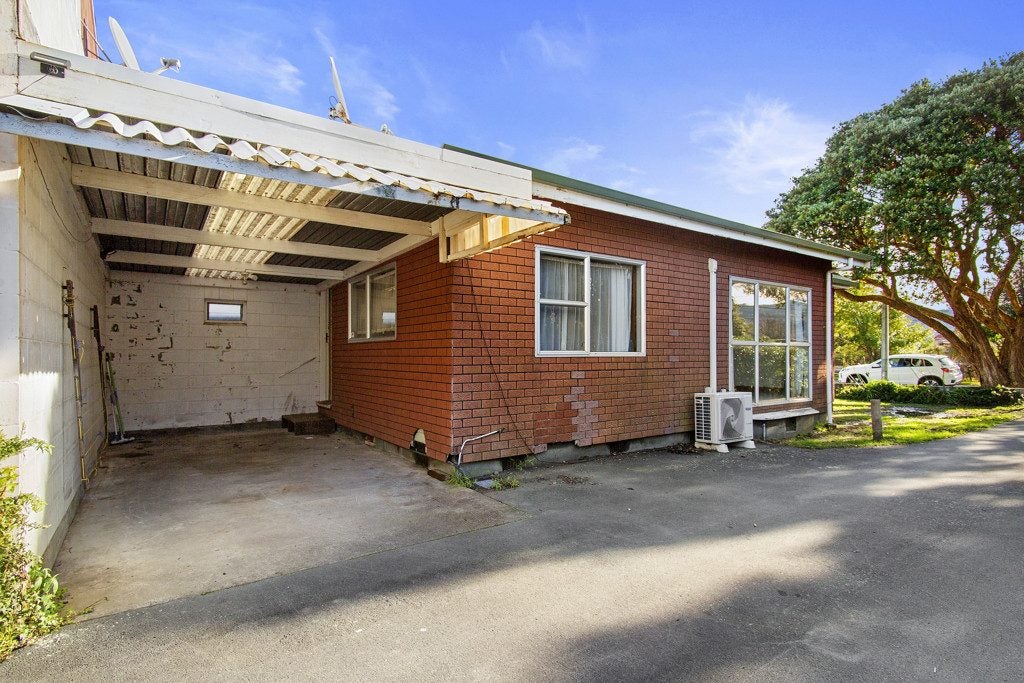 45B Cambridge TCE, WAIWHETU, LOWER HUTT - Carousel 12