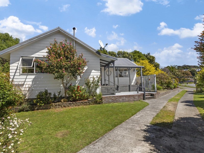 20 Transom Close, Whitby, Porirua - Carousel 1