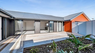 7C Strandon Place, Strandon, New Plymouth - Carousel 1