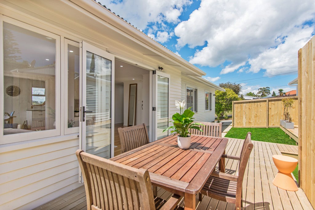 124A Archibald Road, Kelston, Auckland - Carousel 1
