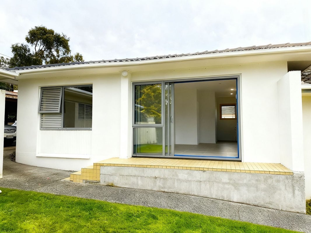 2/7 Tawa Road, Onehunga, Auckland - Carousel 2