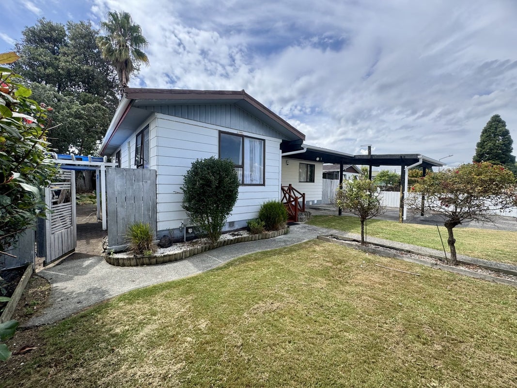 4 Le Havre Place, Takanini, Auckland - Carousel 2