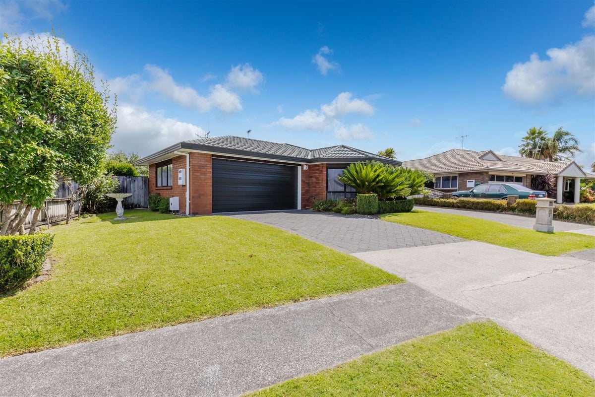 14 Moreland Avenue, Pukete, Hamilton - Carousel 30