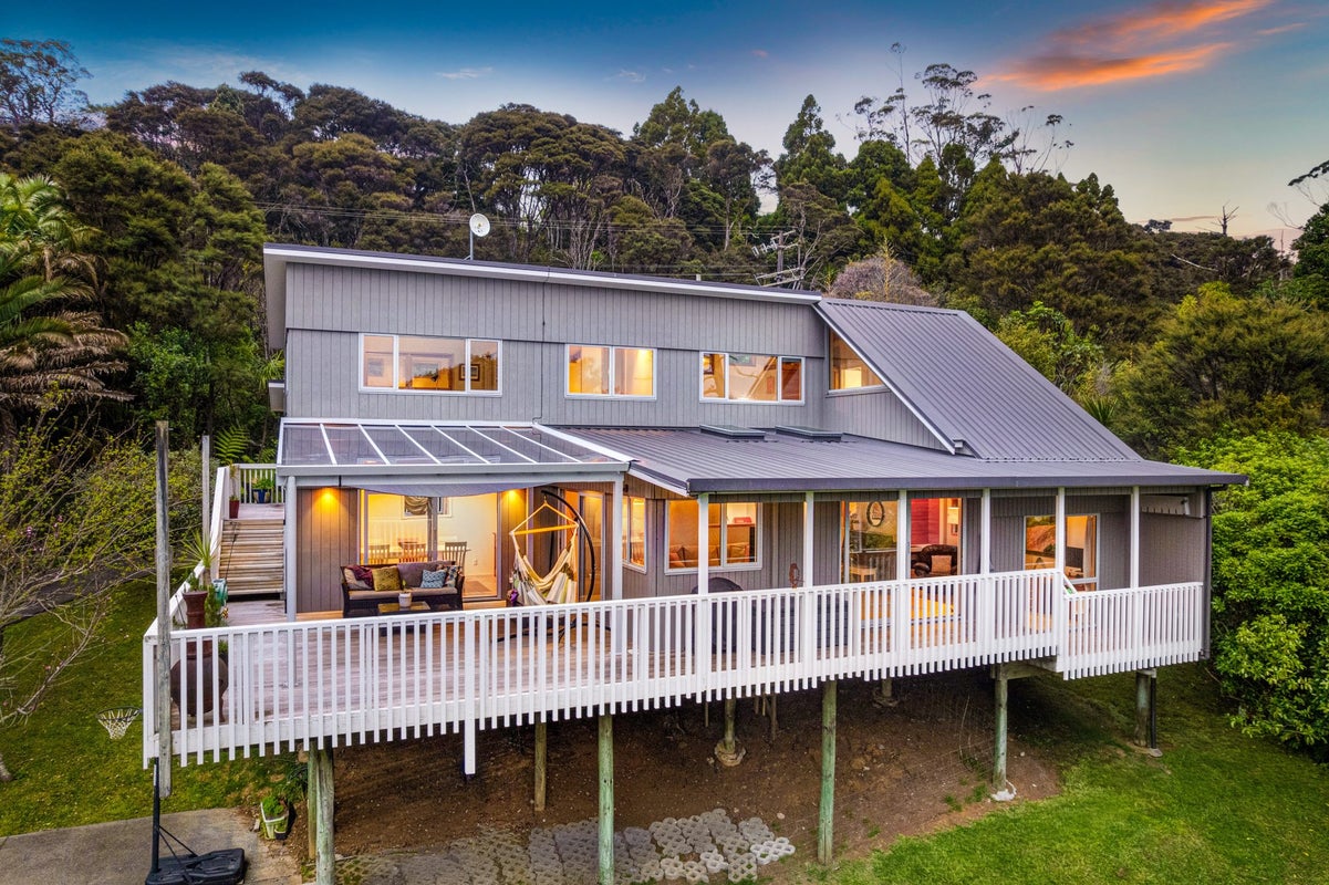 192 Carter Road, Oratia, Auckland - Carousel 1