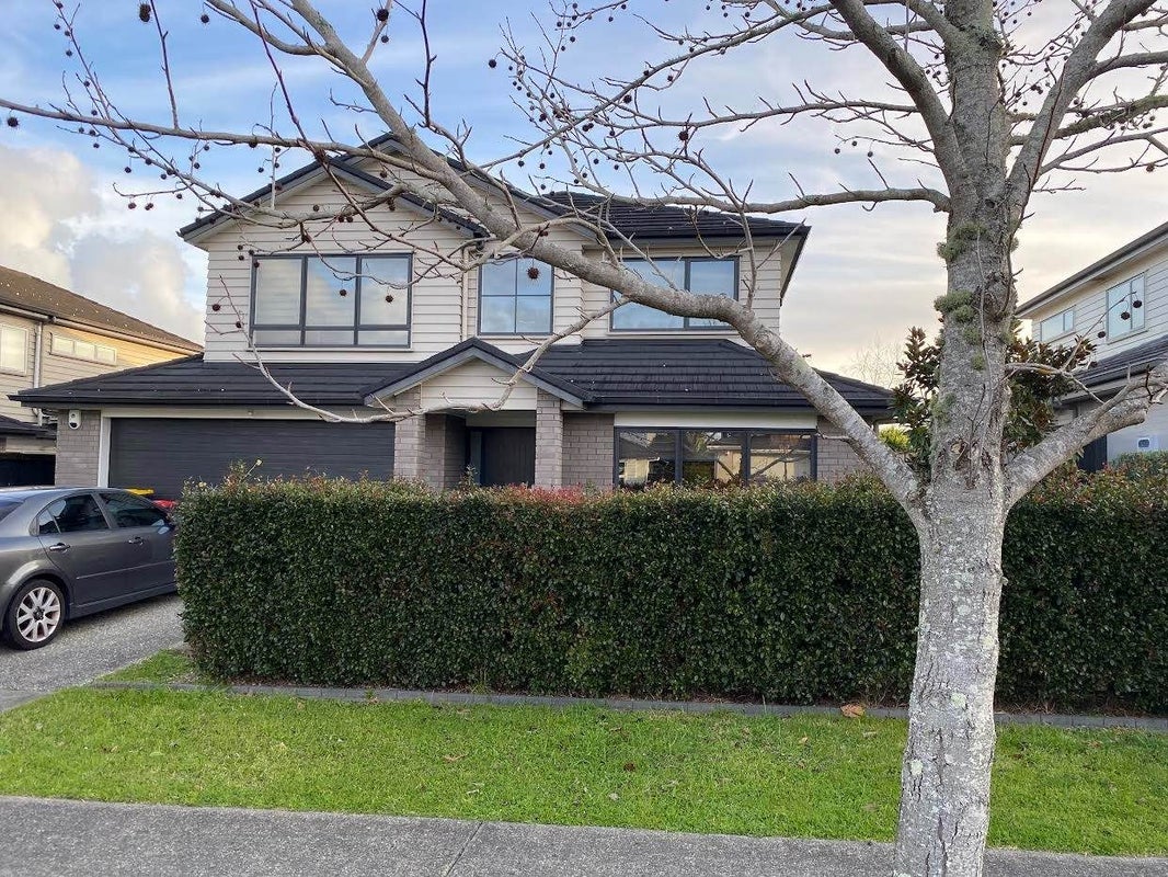 77 Pickaberry Avenue, Karaka, Papakura - Carousel 1