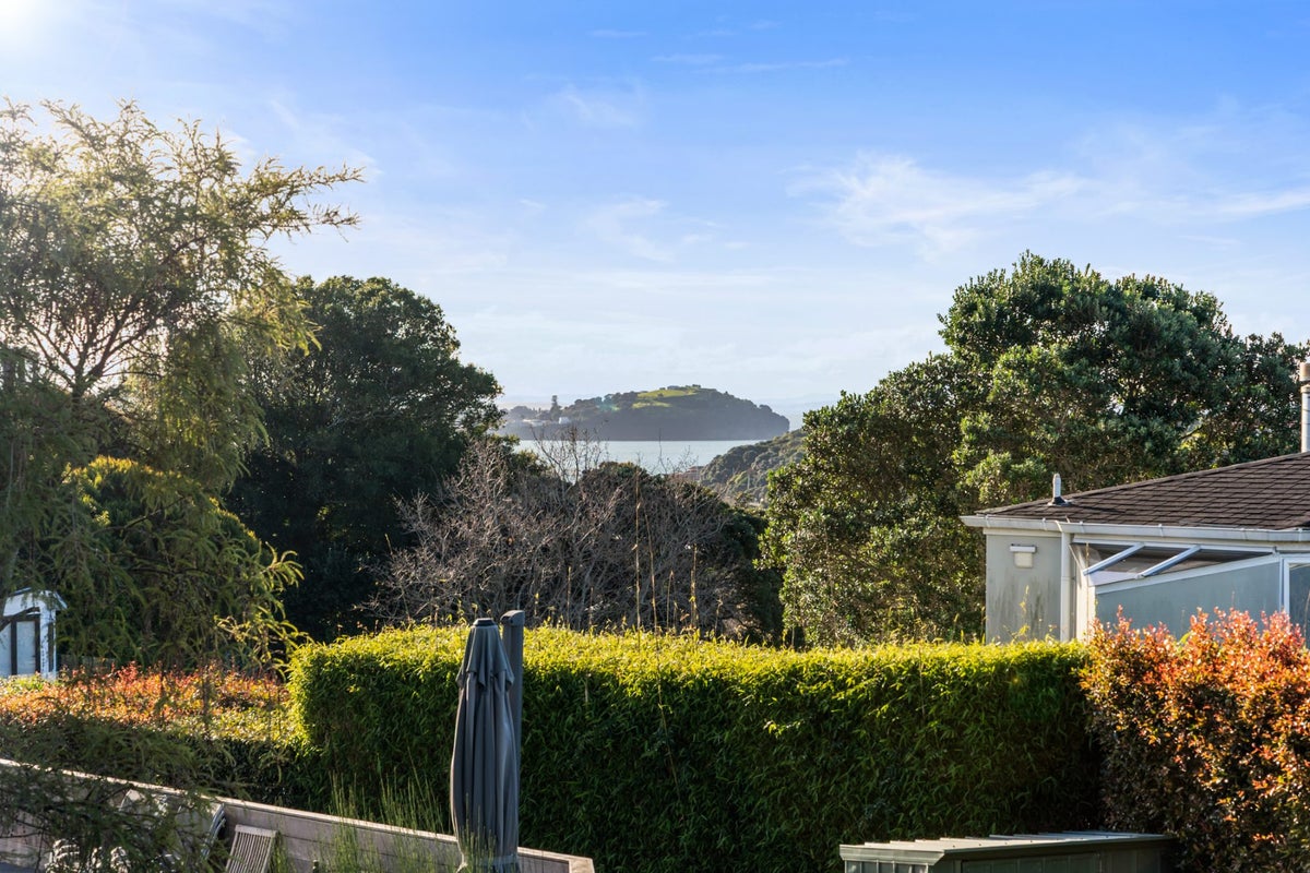 148 Coates Avenue, Orakei, Auckland - Carousel 2