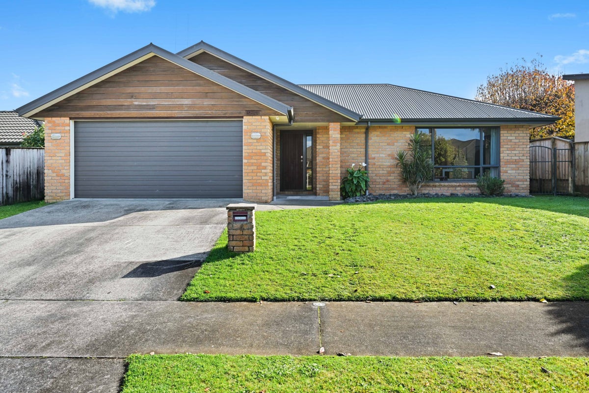 4 Azure Place, Huntington, Hamilton - Carousel 1